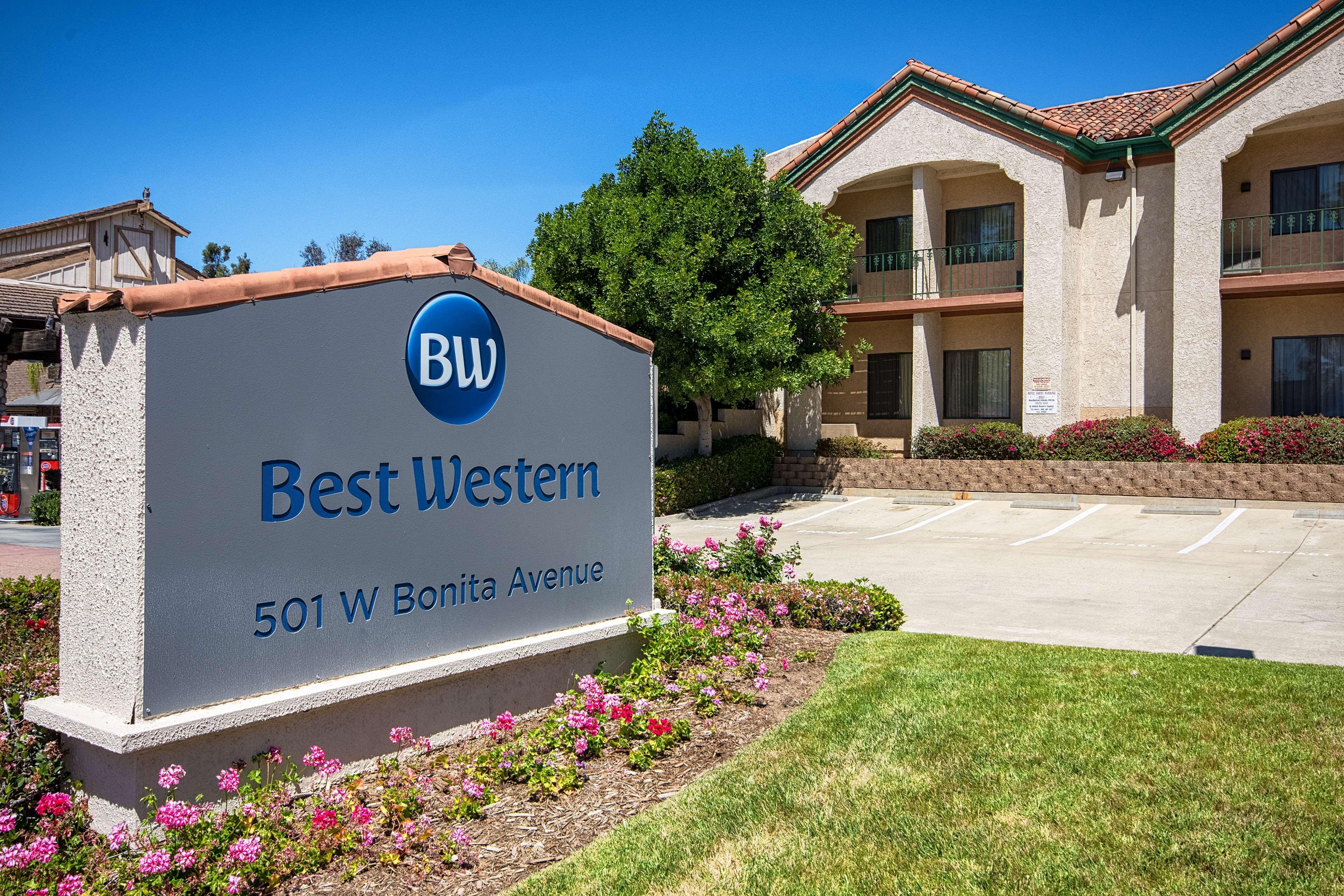 Best Western San Dimas Hotel & Suites Exterior photo
