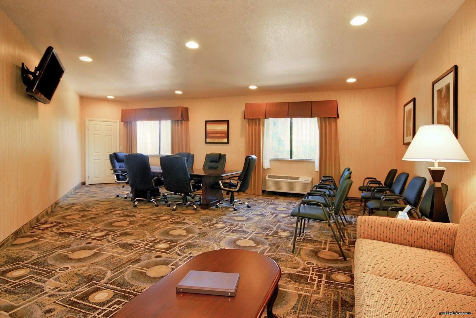 Best Western San Dimas Hotel & Suites Exterior photo